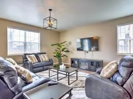 10 Mi to DIA Spacious Aurora House with Yard!