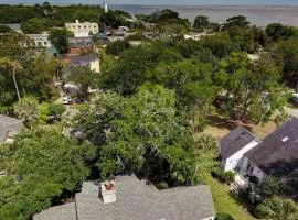 Coastal Cottage - 111 Mews Circle