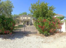 Il casale tra le vigne e il mare, casa o chalet en Tollo