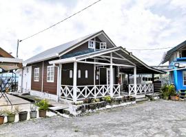 Dongorit Cabin House 1, villa in Kundasang