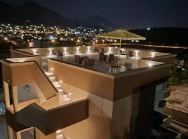 Deluxe Apartmani Vila Pejovic Sutomore, hotel s jacuzzi v destinaci Sutomore