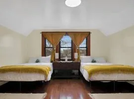 Golden Gem in Heart of East Rock Quiet 3BR Near DT and Yale