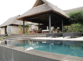 Imvubu Lodge, Royal Jozini PGR, eSwatini, hotel with parking in Lavumisa