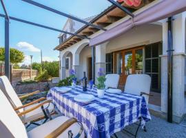 Luminoso chalet, Hotel in Alcúdia