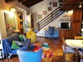 크로네에 위치한 호텔 Apartment by Lago d'Idro with Balcony