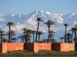 Villa Riad Ourika, villa in Marrakech