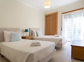 Ocean Breeze Apartment, hotell med basseng i Cabanas de Tavira