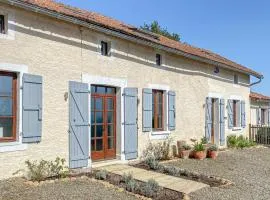 4 Bedroom Cozy Home In Monfaucon