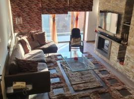 LES Dunes De Faqra ( c duplex ), hotel u gradu Abū Mīzān