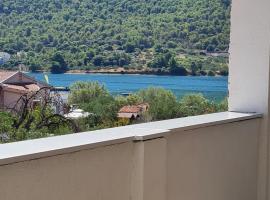 Apartmani Mlinar - Two bedroom apartment with seaview – apartament w mieście Grebaštica