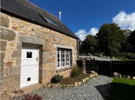 L'Annexe, holiday home in Maël-Pestivien