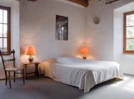 Chez Caroline chambres d'hôtes, bed and breakfast en Bains