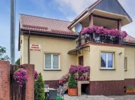 Beautiful Home In Darlowo With Wifi