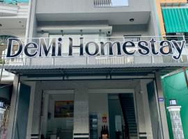 DeMi Homestay - Châu Đốc, hotel v destinácii áº¤p VÄ©nh ÃÃ´ng