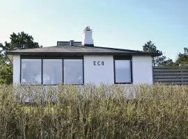 Three-Bedroom Holiday Home In Hundested