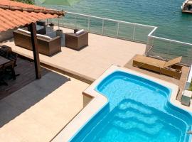 Casa Martureza, hotel blizu znamenitosti Camorim Beach, Angra dos Reis