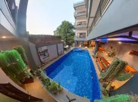 FARAWAY SUITES