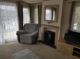 Large and comfortable, stylish caravan., glamping site in Bembridge