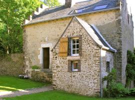 Amazing Home In Conflans Sur Anille With Sauna, Wifi And 1 Bedrooms, villa i Conflans-sur-Anille
