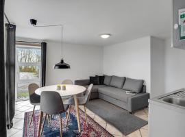Awesome Apartment In Hjer With Kitchen, hotel in Højer