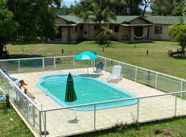 Haras Trevo de Ferro, Praia, Piscina e Campo, lodge in Torres