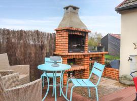 3 Bedroom Awesome Apartment In Autun, Hotel in Autun