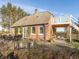 Stunning Home In Thyholm With Wifi, hotel barat a Thyholm
