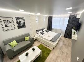 Уютная квартира в центре, hotel in Pavlodar