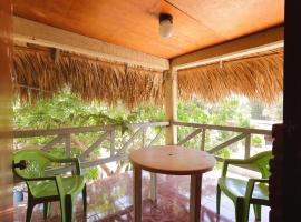 Bungalow confortable en lagunas de Chacahua、La Sabrosaのバンガロー