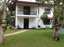 Chenu Villa Hikka