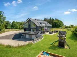 Stunning Home In rsted With Wifi, 6 Bedrooms And Sauna