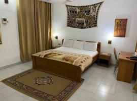 Casablanca Guest Inn, hotel en Takoradi