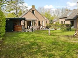 De Zingende Wilg, heerlijk huisje met Hottub, hotel en Ewijk