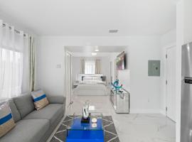 Beautiful Apartment in the Heart of Miami Apt 1, hotel cerca de Estadio Marlins Park, Miami