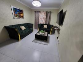 Hermoso y comodo apartamento, hotel with parking in Santiago de los Caballeros