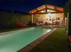 Awesome Home In Rochefort Du Gard With 4 Bedrooms, Wifi And Outdoor Swimming Pool