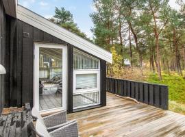 Beautiful home in Nex with Sauna, 4 Bedrooms and WiFi, villa in Vester Sømarken
