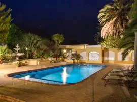 26 On Chamberlain Guest House