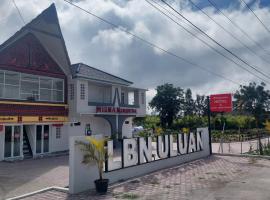 Hotel Wisma Mangurna – hotel w mieście Doloksanggul