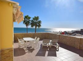 CARIHUELA 1ª LÍNEA DE PLAYA, hotel in zona Playa La Carihuela, Torremolinos