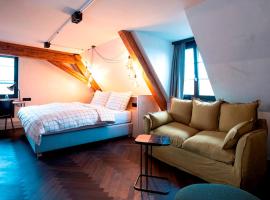 The Lubo - self check-in