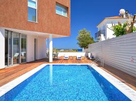 Sunrise Seaview Villas - Camelia, holiday home in Paralimni