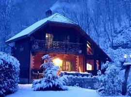 Kuća za odmor uz rijeku Slapnica, u Parku prirode Žumberak, finska sauna i jacuzzi