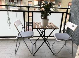 Casa Cavaleri Sweet apartment MM Bande Nere, hotel near Primaticcio Metro Station, Milan