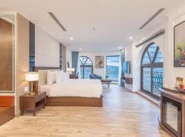 Reyna Luxury Hotel