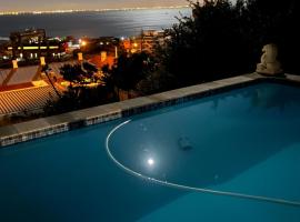 Behrs Lair Luxury Villa Simons Town โรงแรมหรูในเคปทาวน์