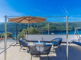 Holiday Home Villa Dragica by Interhome