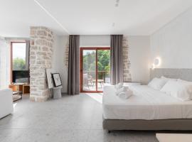 Kampus Luxury Villas, hotel in Tríkala