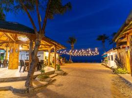 Bamboo Paraiso Resort at Bolo Beach, hotel in Alaminos