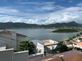 Casa de hospedagem no Mirante de Piratininga, hotel u gradu 'Niterói'